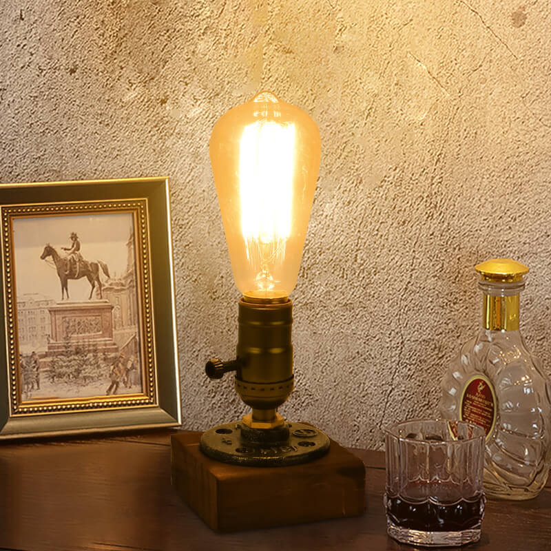 Coralie – Retro Tischlampe aus Eisen