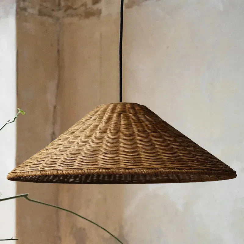 Niva – Boho Rattan-Hängeleuchte