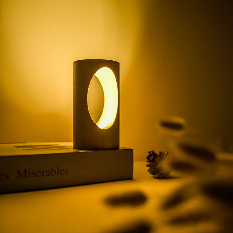Ren – LED Leselampe aus Massivholz