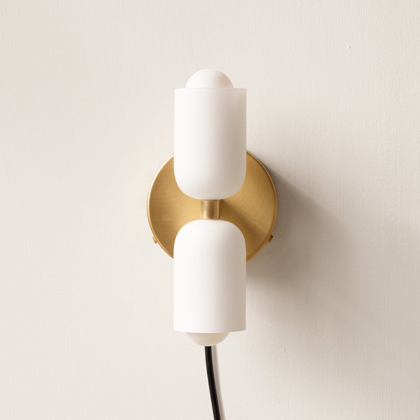 Elodie – Moderne Cremefarbene Doppelkopf-Wandlampe