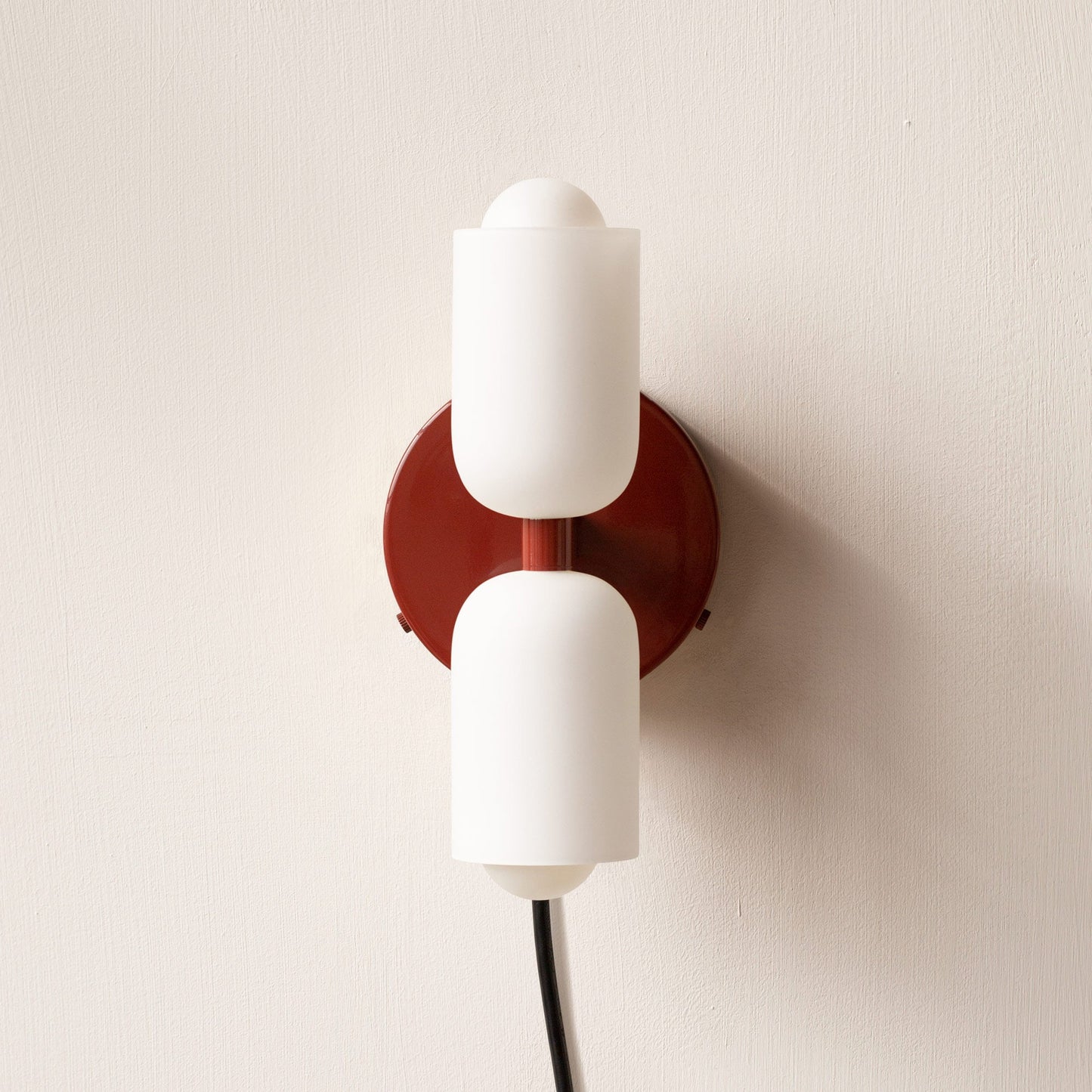 Elodie – Moderne Cremefarbene Doppelkopf-Wandlampe