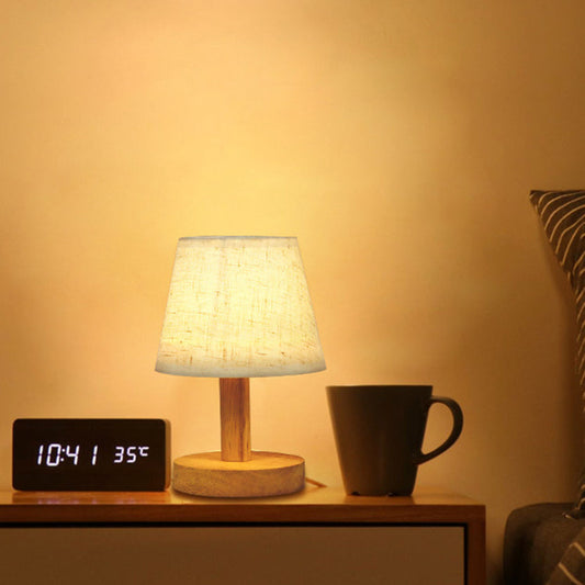 Sana – Vintage Falten-Tischlampe mit USB-Aufladung