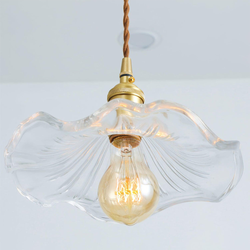 HibiLight – Exotische Blütenlampe mit Hibiskus-Motiv