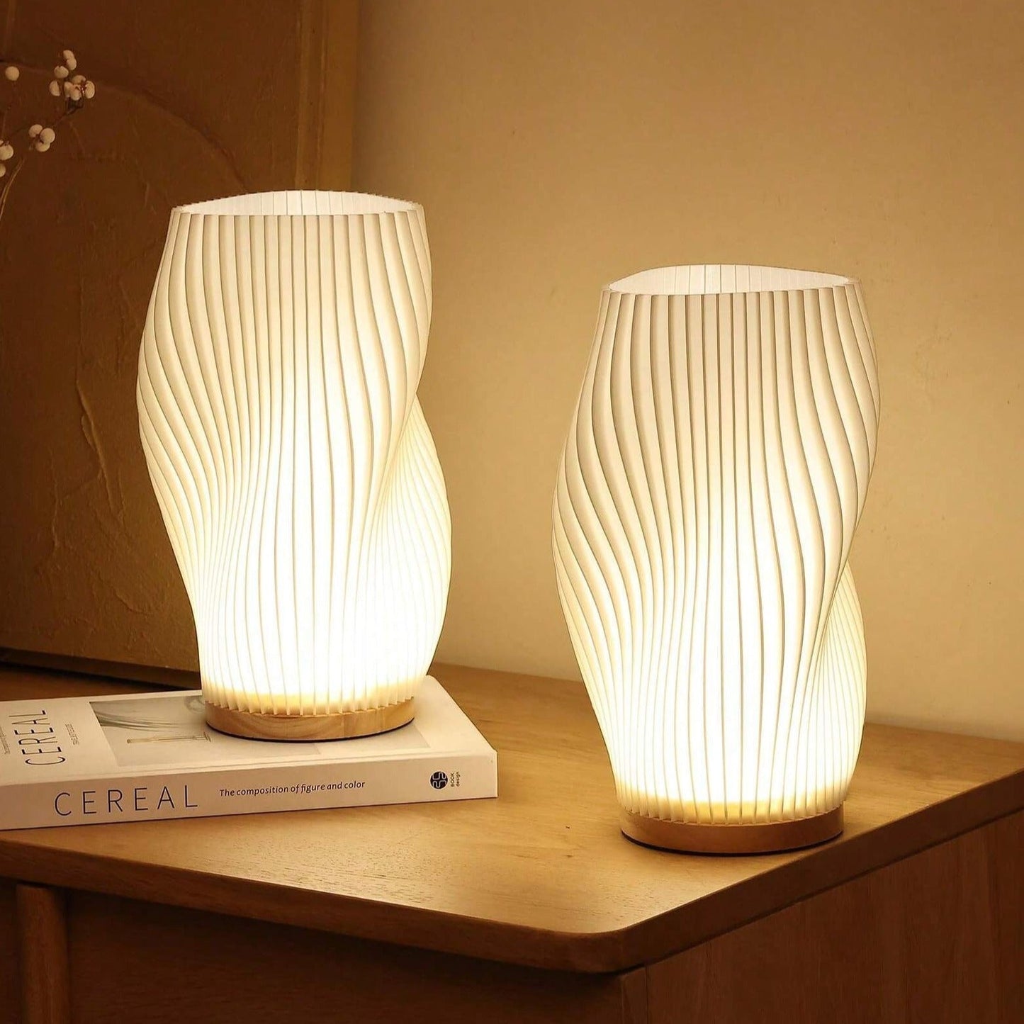 Nerea – Moderne Wavecrest Tischlampe