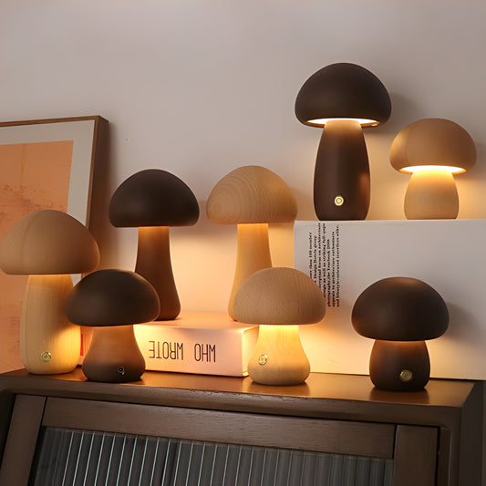 Toshi – Niedliche Holz-Pilz-LED-Nachtlampe
