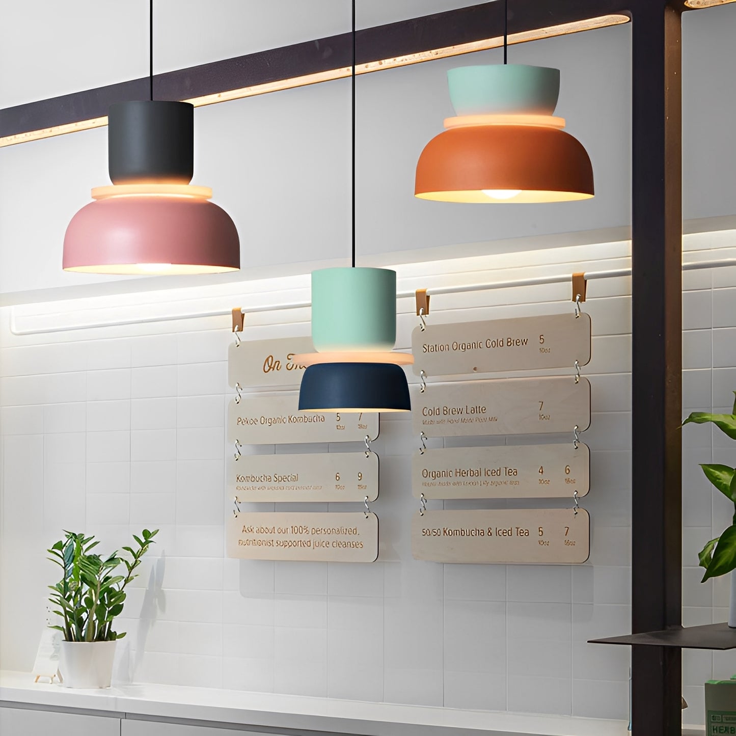 Vera – Schlichte und elegante Drei-Lichter Lampe