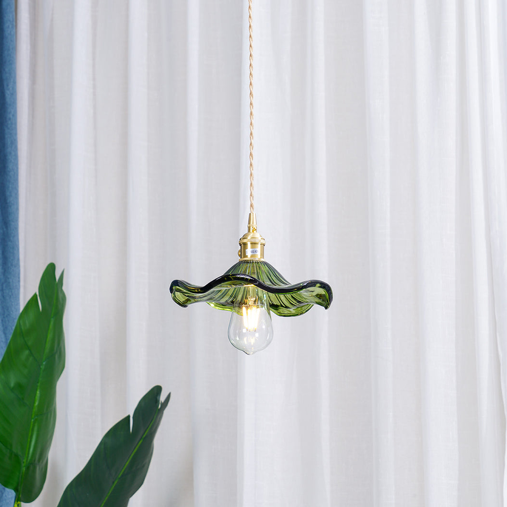 HibiLight – Exotische Blütenlampe mit Hibiskus-Motiv