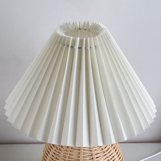 Elodia – Gefaltete Nachttischlampe