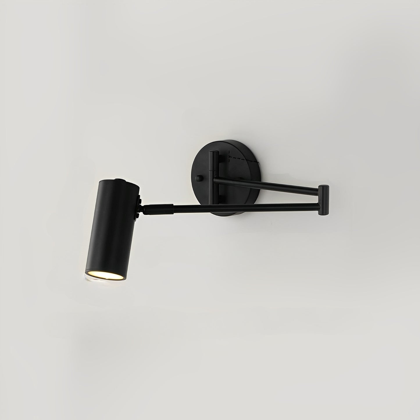 Tilda – Moderne Wandlampe mit Schwenkarm