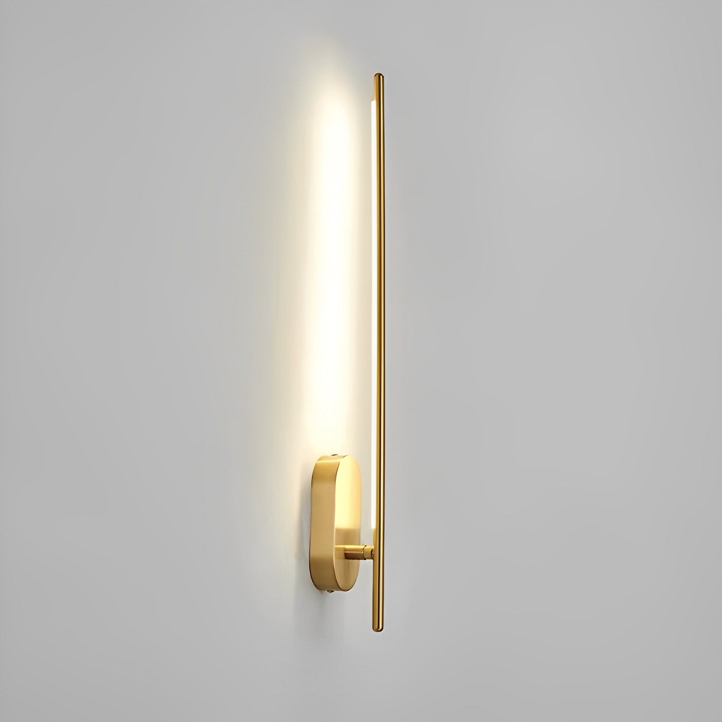 Janna – Moderne Wandleuchte im linearen Design aus Aluminium