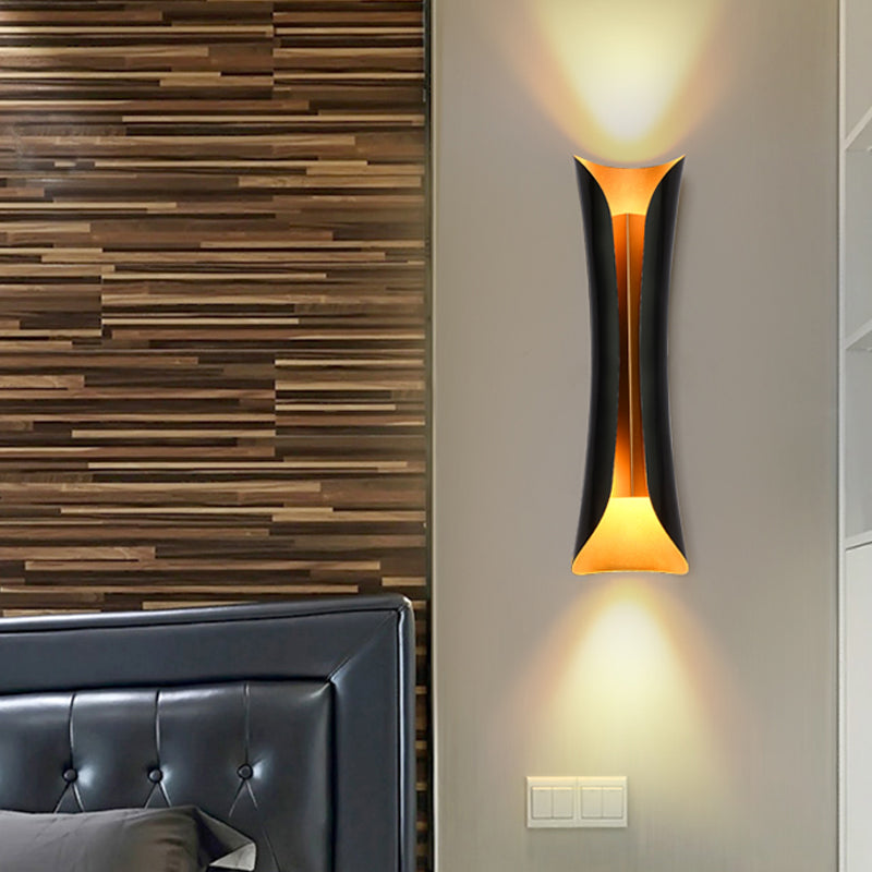 Aeris – LED-Wandleuchte für Flur & Fassade
