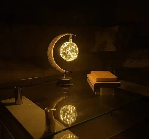 Lunaria – LED-Mondlampe mit Sternenlicht