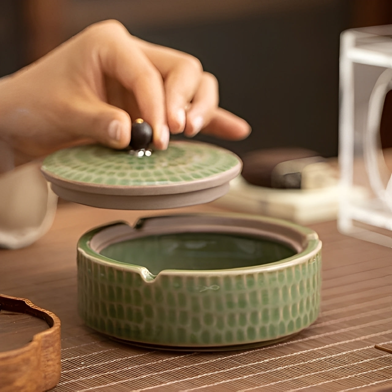 Ming – Keramik-Aschenbecher mit Deckel im chinesischen Stil