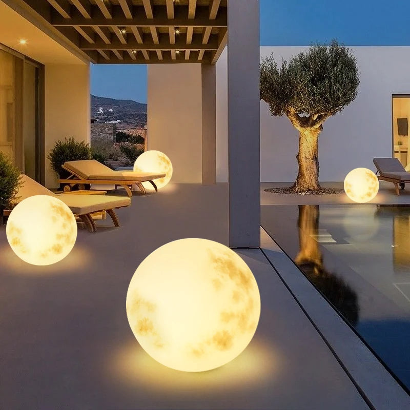 MondlichtZauber – LED-Außenleuchte in mondähnlichem Design