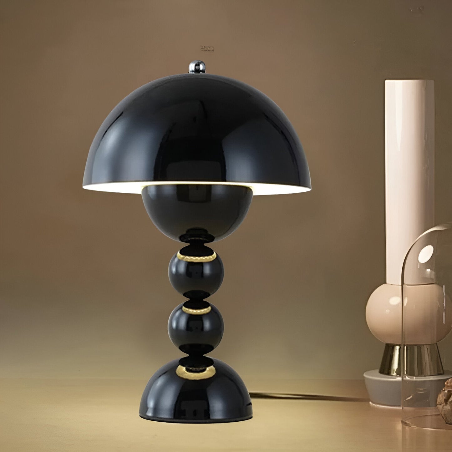 Kris – Kreative Knospen-Tischlampe