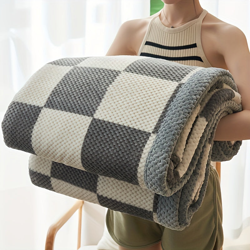 Rowan – Weiche Fleece-Decke im karierten Design für gemütliche Stunden