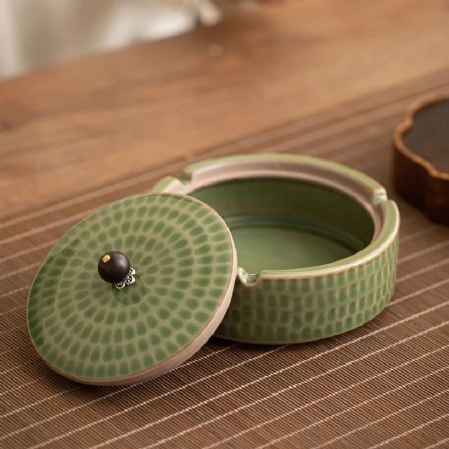 ZenAsh – Fernöstlicher Aschenbecher in Retro-Optik
