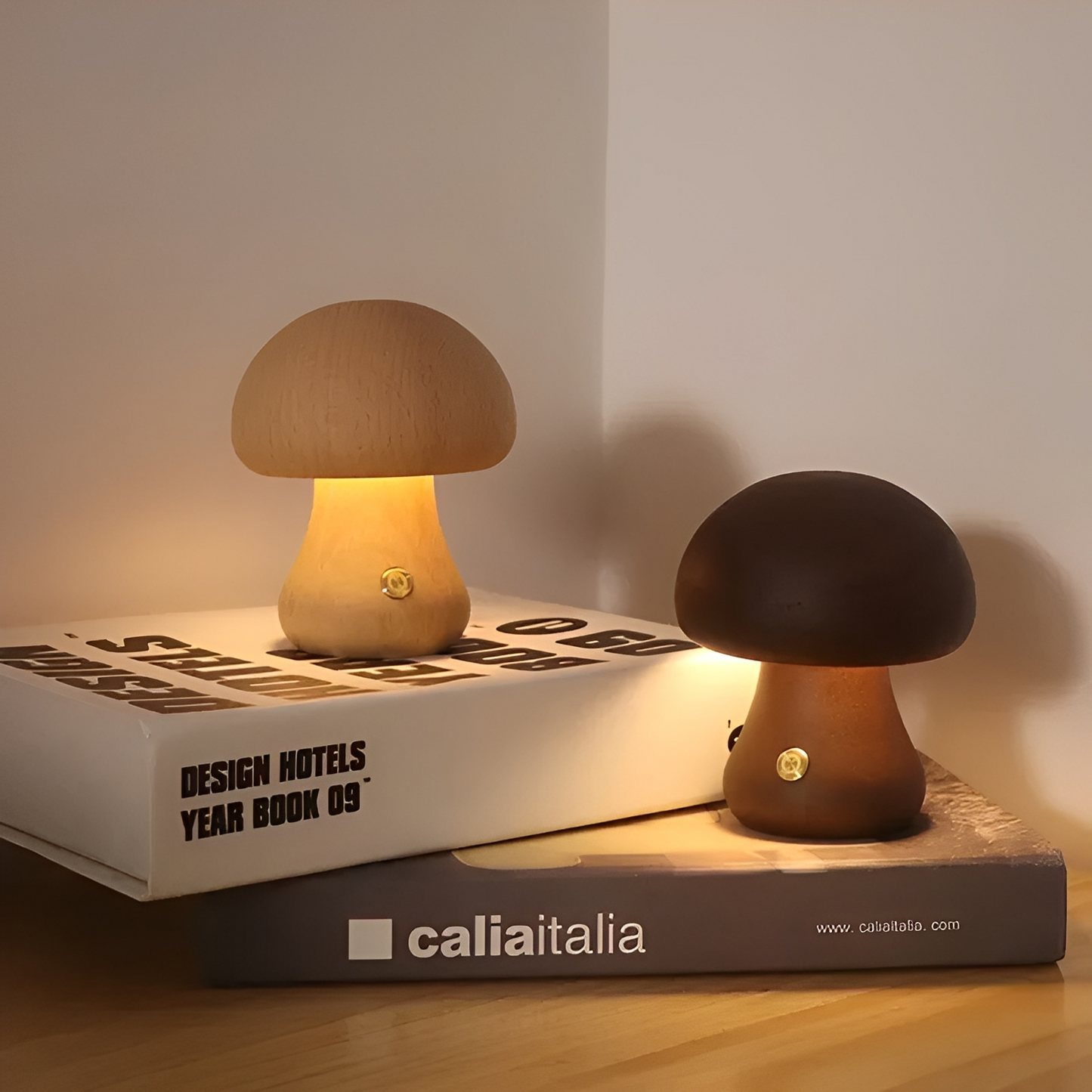 Toshi – Niedliche Holz-Pilz-LED-Nachtlampe
