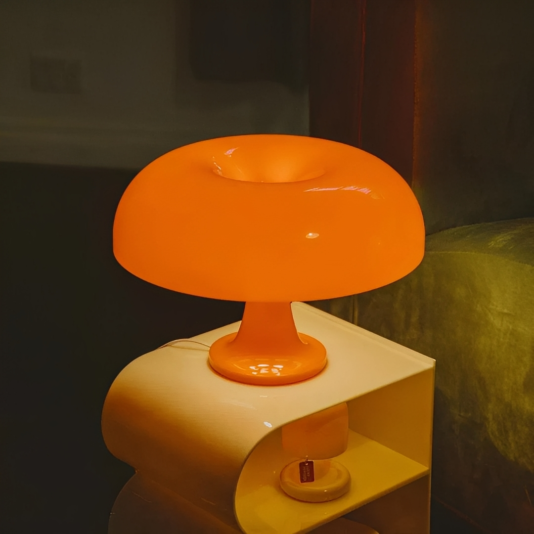 Mira – Dimmbare Pilz Tischlampe mit USB