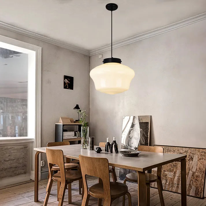 Liv – Alte weiße Glaslampe mit geometrischem Design