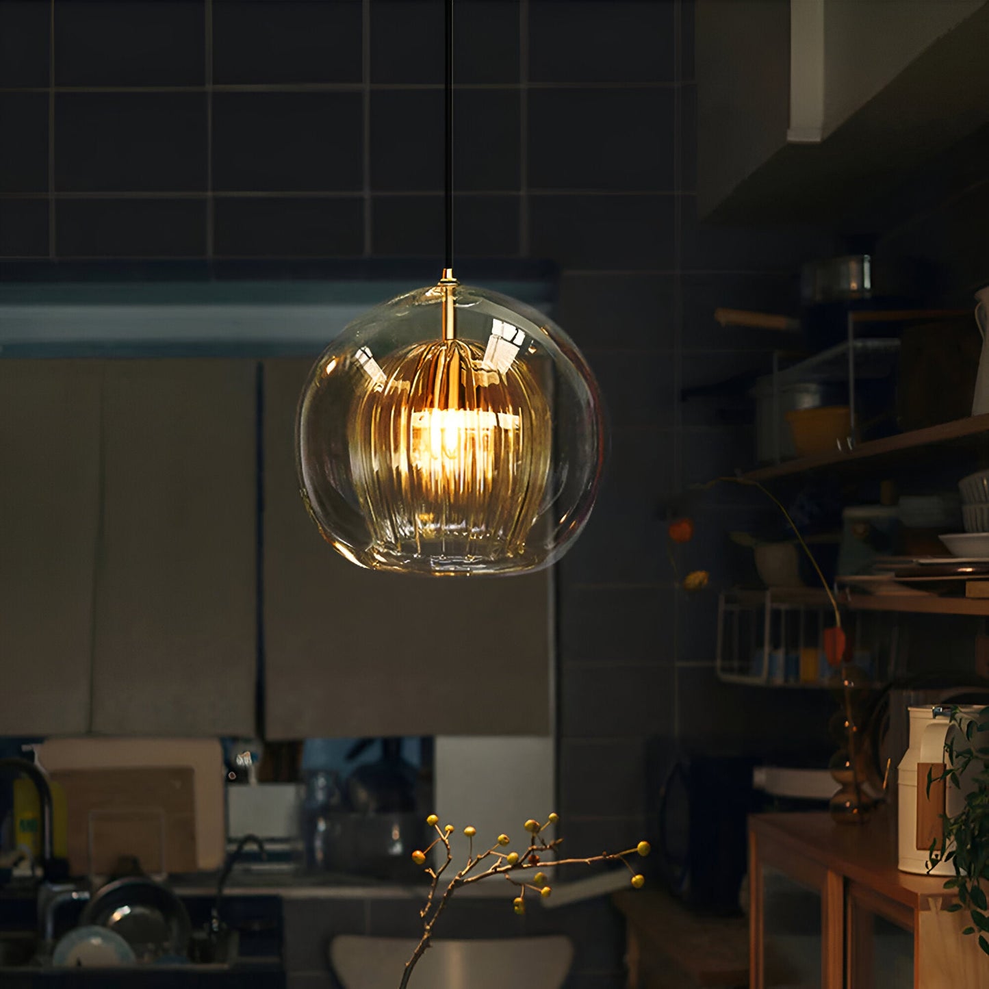 Pia – Schlichte Glas-Pendelleuchte