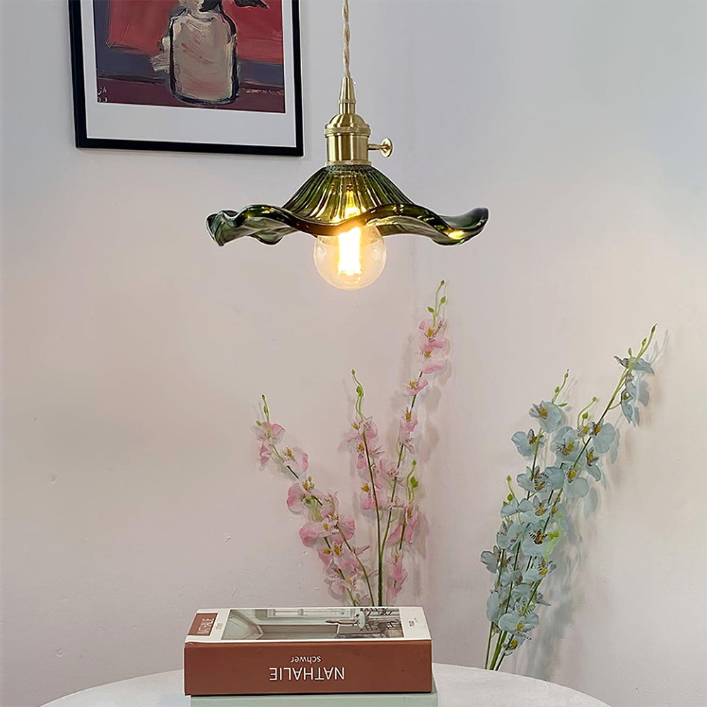 HibiLight – Exotische Blütenlampe mit Hibiskus-Motiv