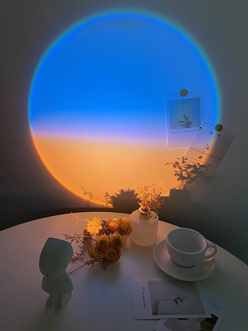 SpaceShine – Astronauten-Tischlampe mit Sonnenuntergangslicht