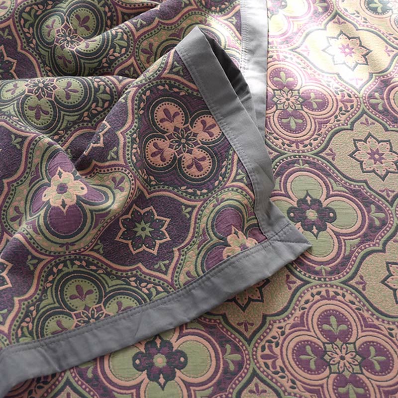 BlossomHug – Weiche Decke mit floralen Mustern zum Einkuscheln