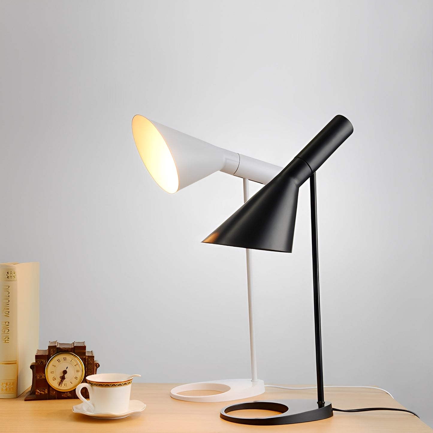 Elvara – Schlichte Nordische LED-Tischlampe