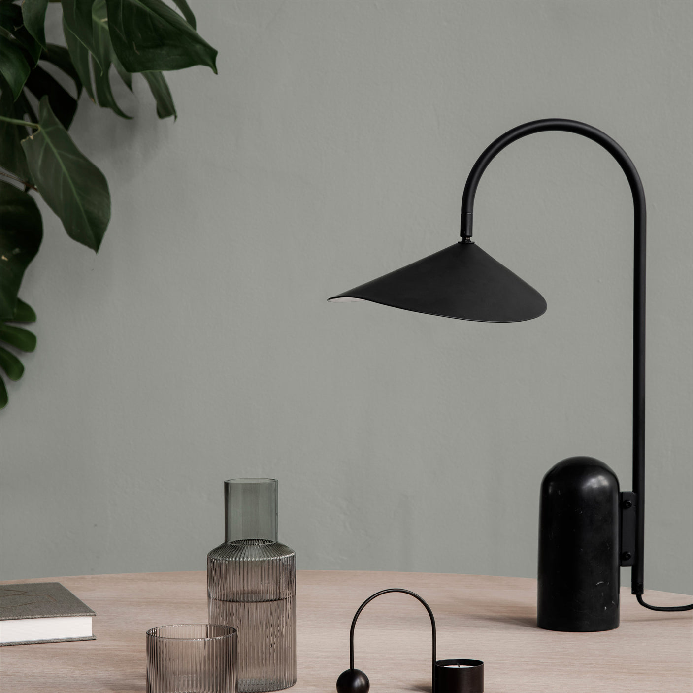 Mono – Europäische Tischlampe