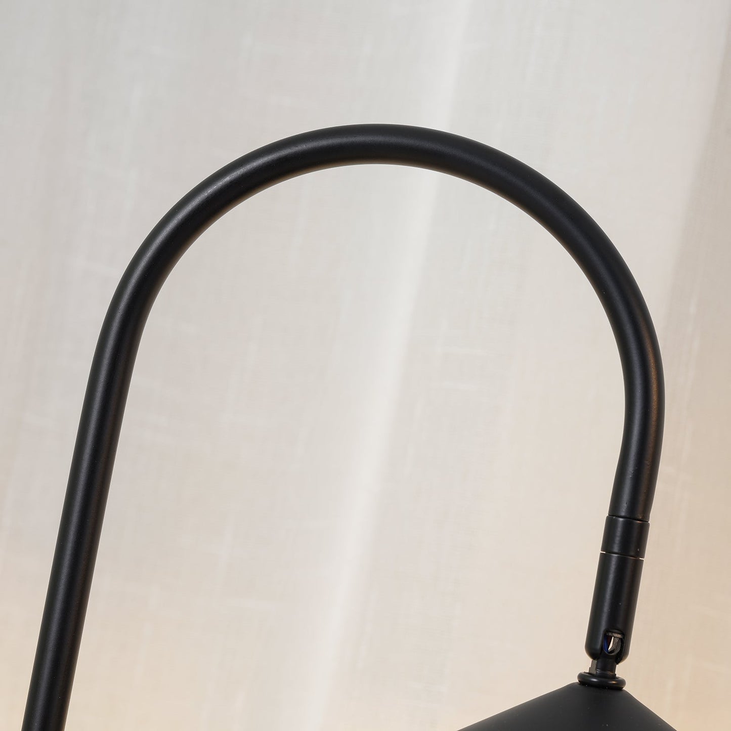 Mono – Europäische Tischlampe