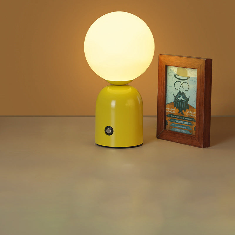 Marvelle – Luxuriöse Tischlampe im Nordischen Design
