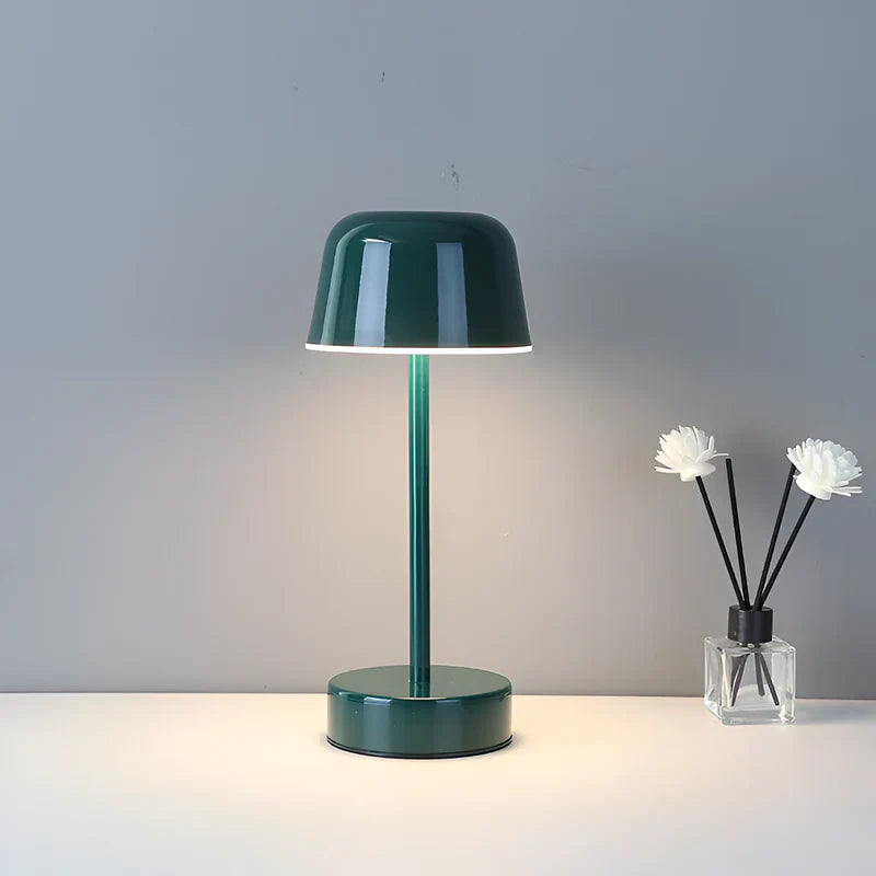 Retro – Kabellose Retro-Tischlampe mit LED-Farbwechsel