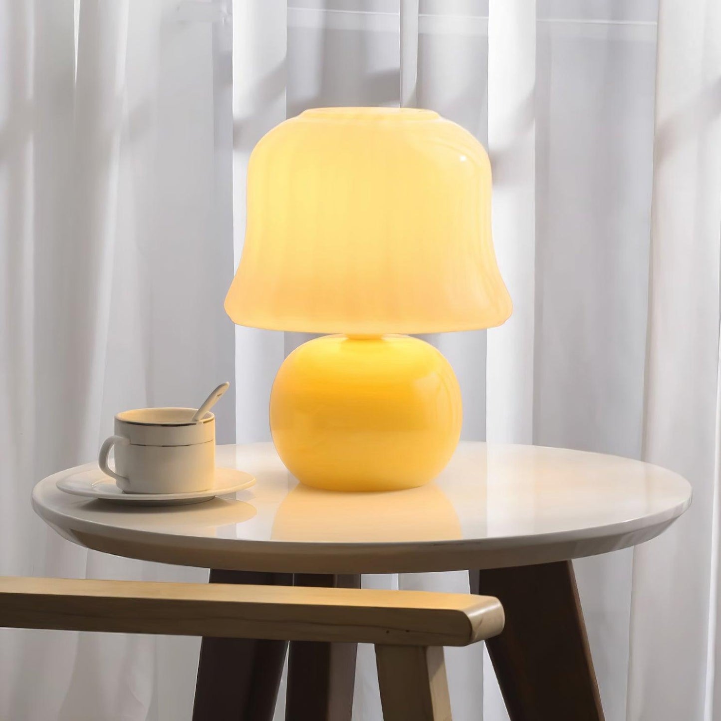 Zara – Tischlampe im Pilzdesign aus glasierter Glas
