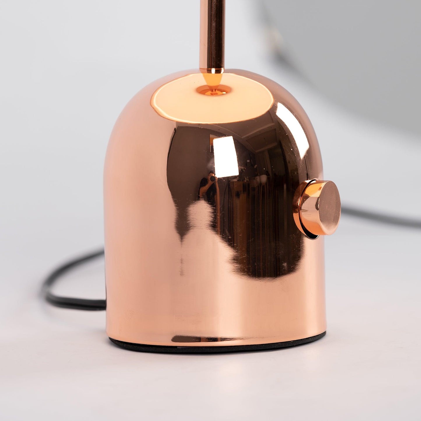 Bella – Elegante Tischlampe mit klassischem Charme und warmem Licht