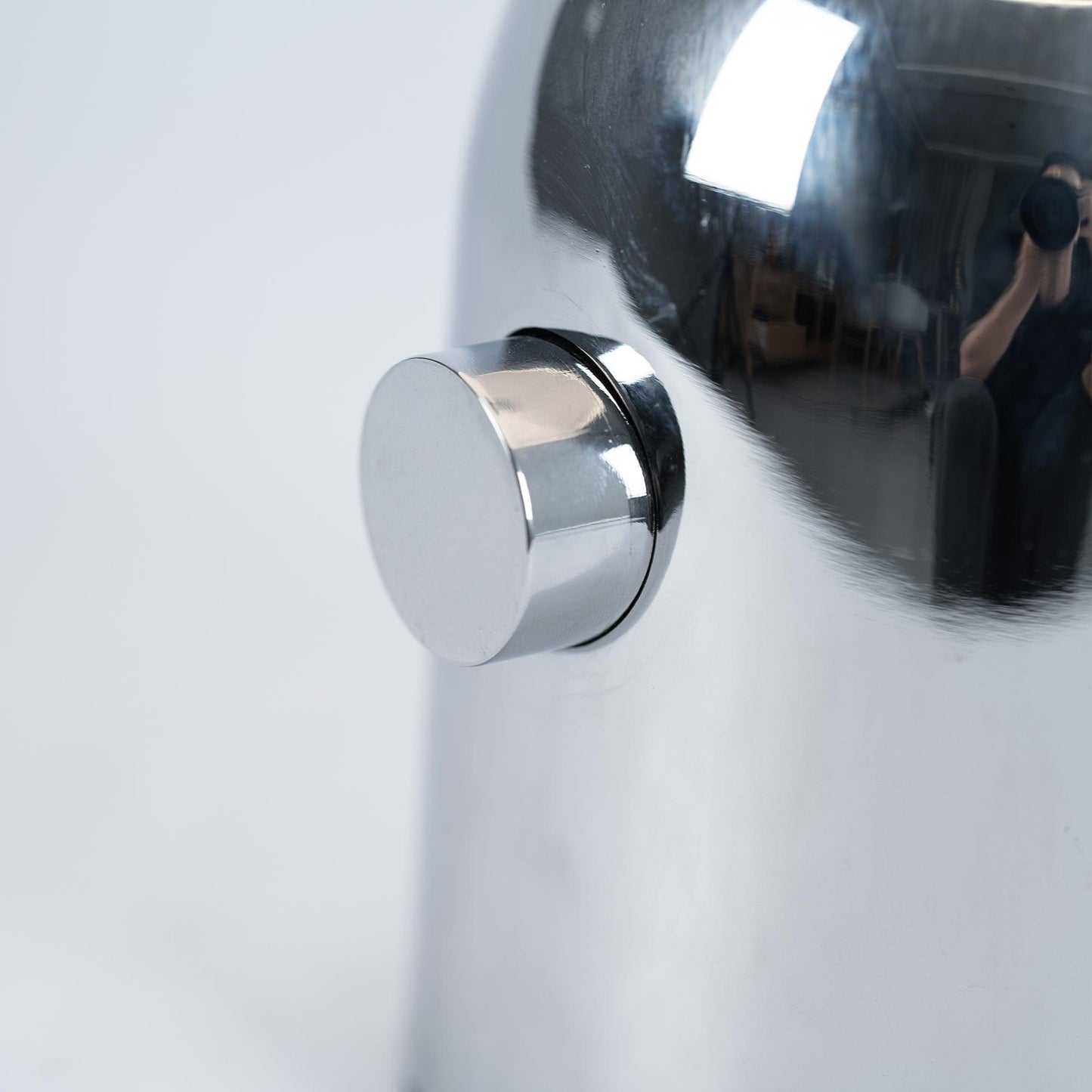 Bella – Elegante Tischlampe mit klassischem Charme und warmem Licht