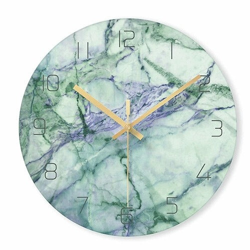 ZeitFlair – Wanduhr mit stilvoller Präsenz