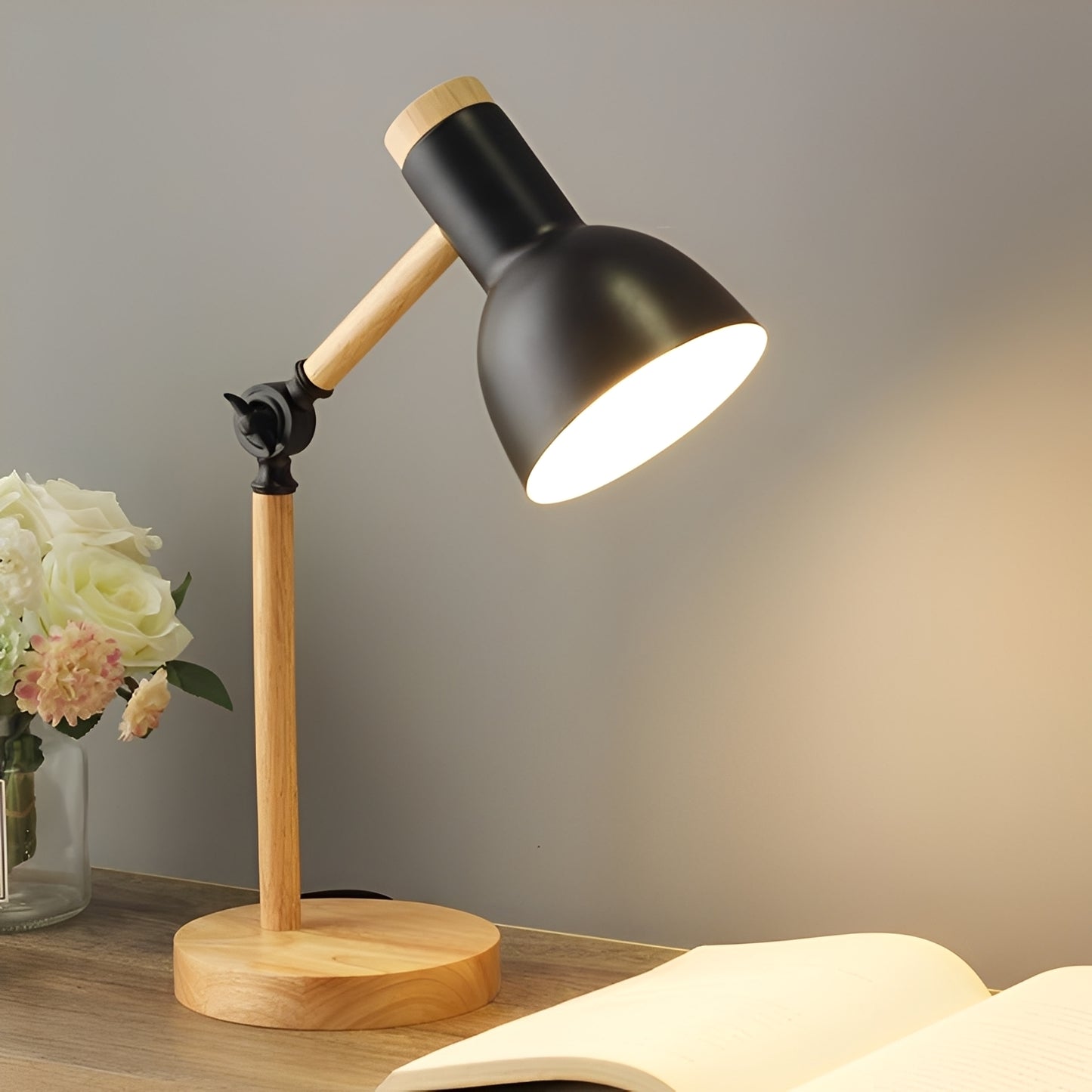 Varya – Skandinavische LED-Nachttischlampe
