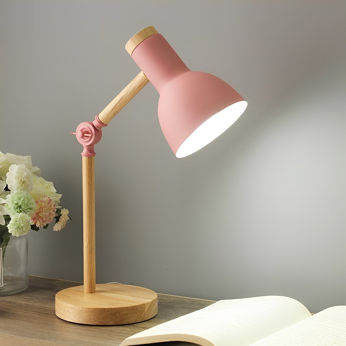 Varya – Skandinavische LED-Nachttischlampe