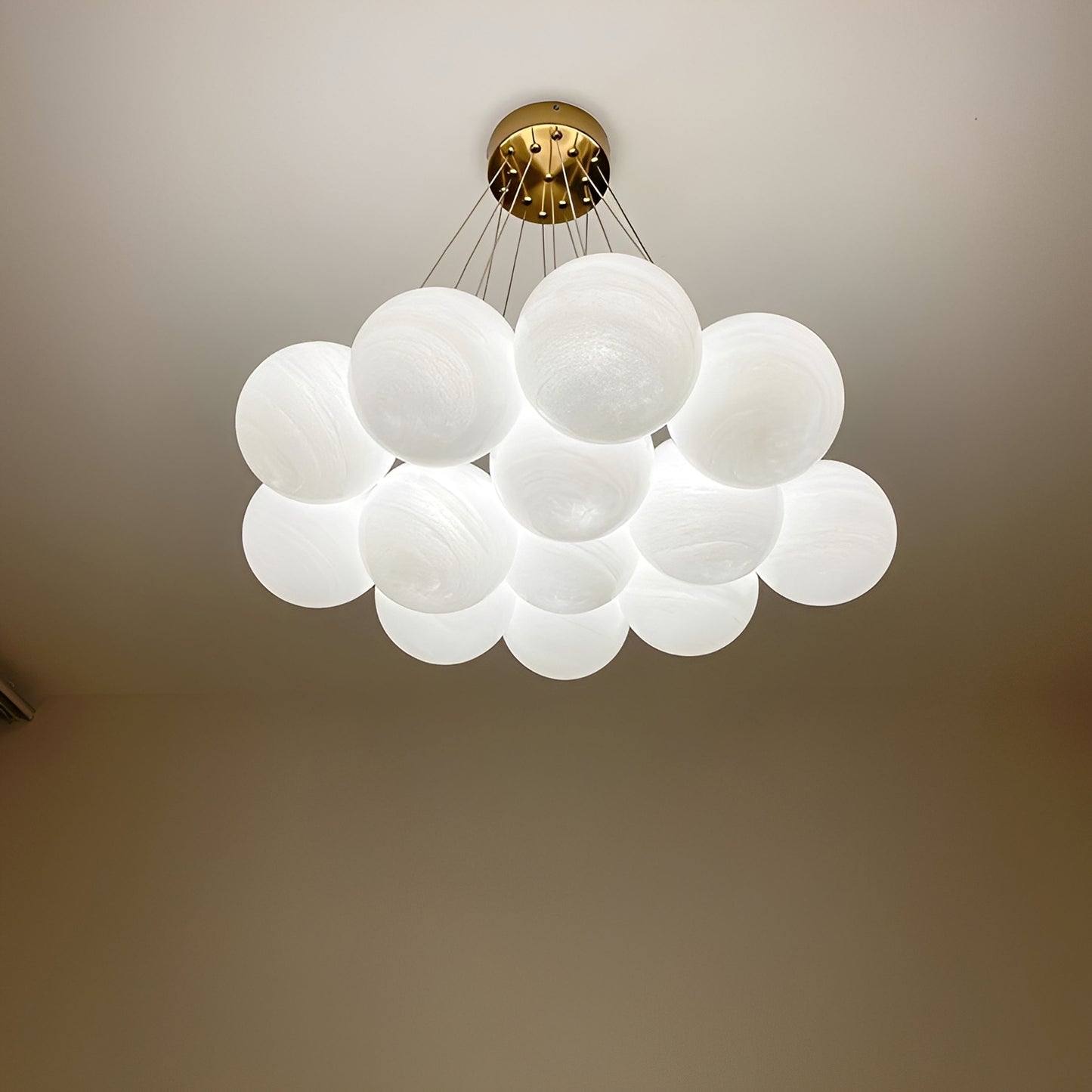 Dina – Nordische LED-Designer-Hängeleuchte