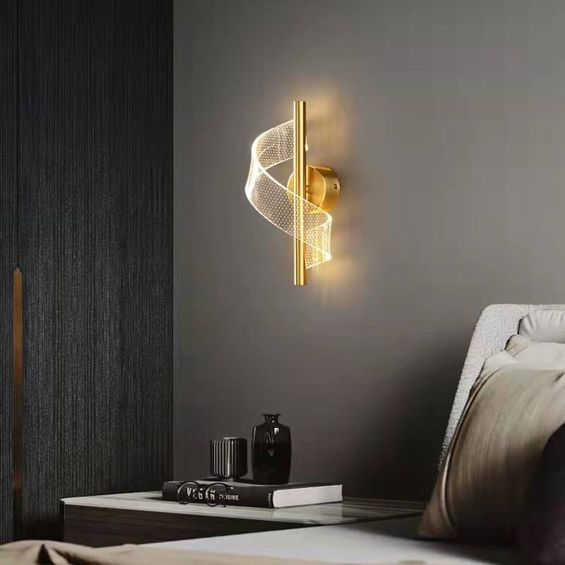 KristalWall – Wandlampe mit glamourösem Glaskronen-Design