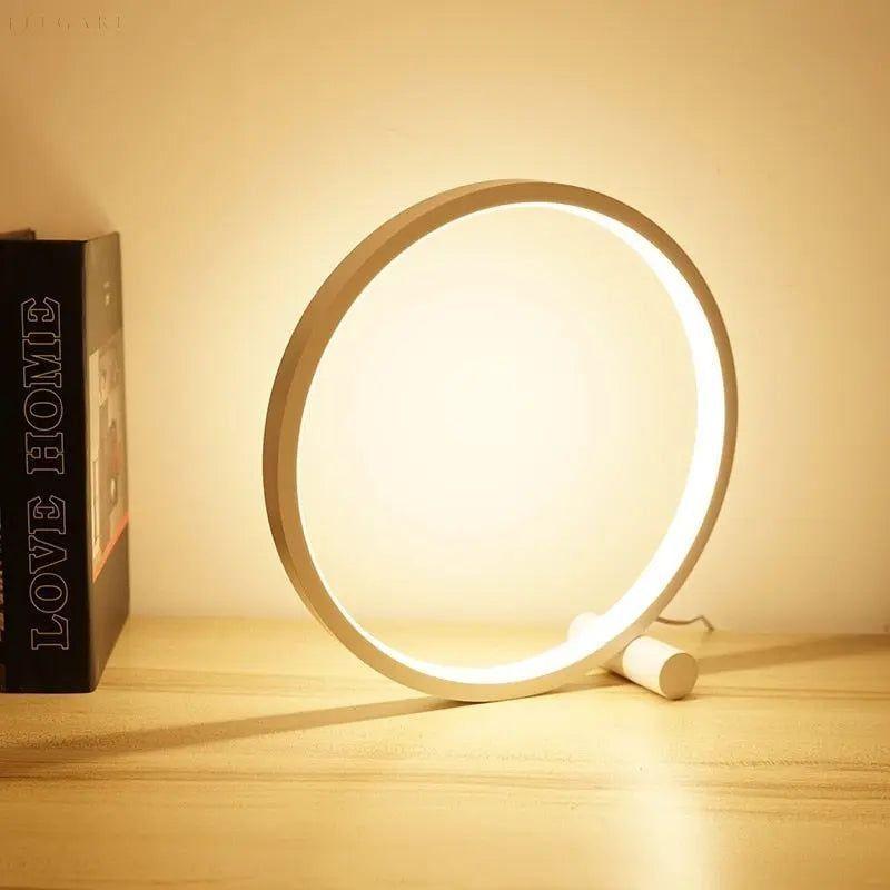 LED-Ringlampe im Zen-Stil