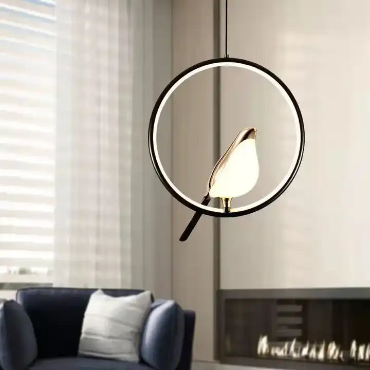 Birdora – Exklusive Pendellampe mit goldverziertem Vogel