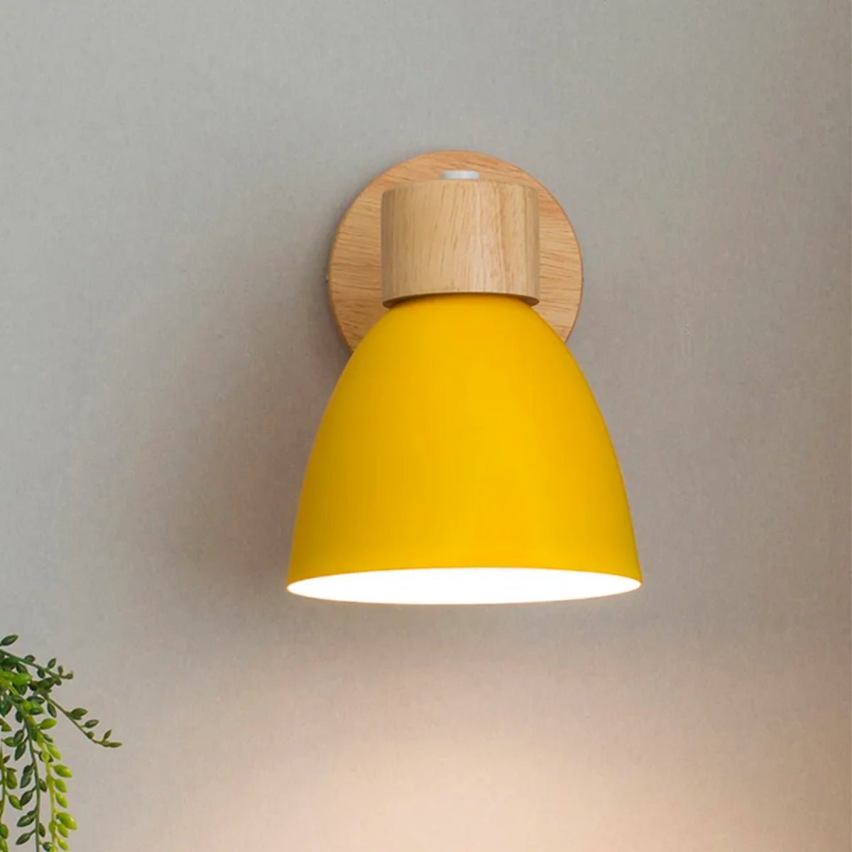 NatureLume – Wandleuchte aus Holz für natürliche Akzente