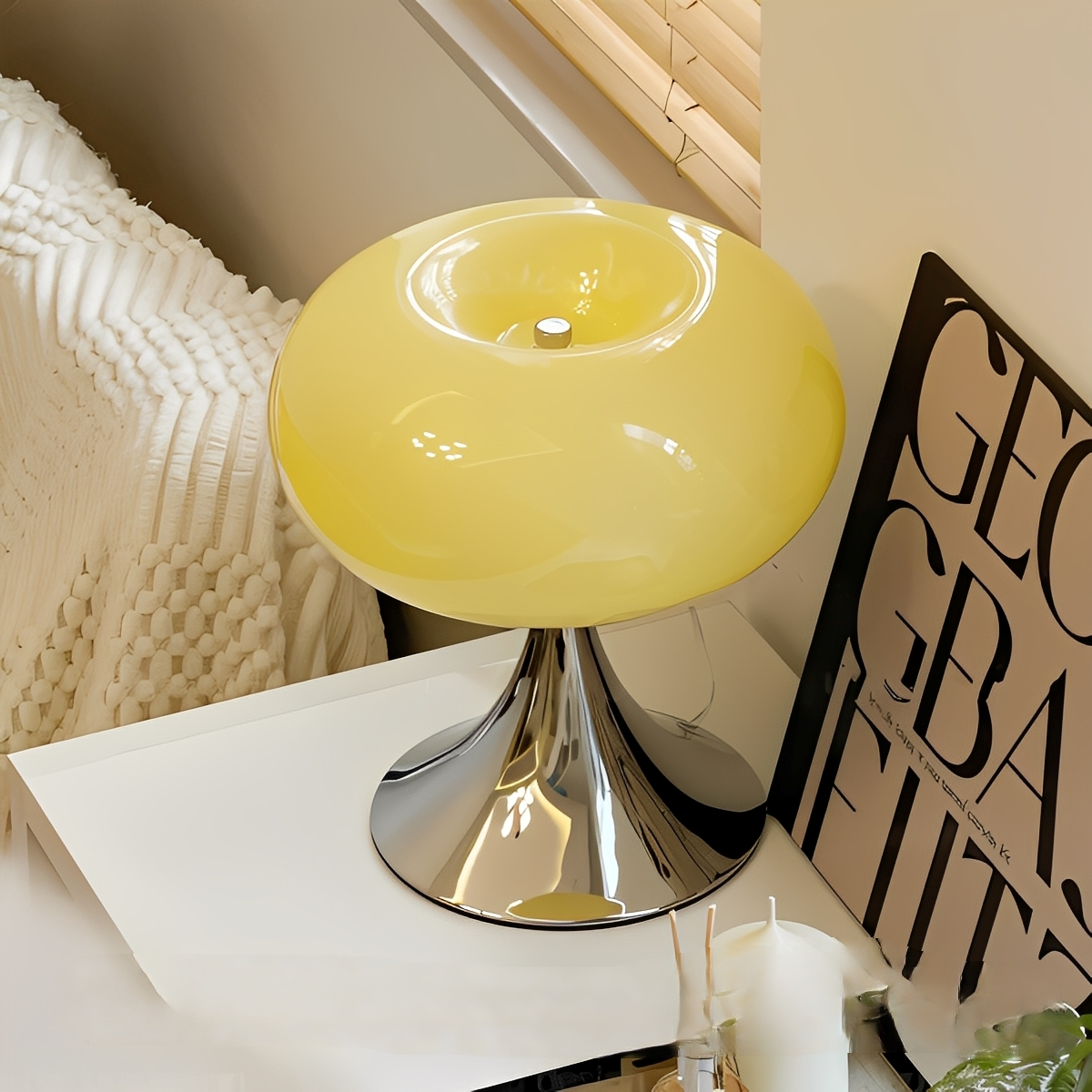 Ami – Kurvige Macaron Glas Tischlampe