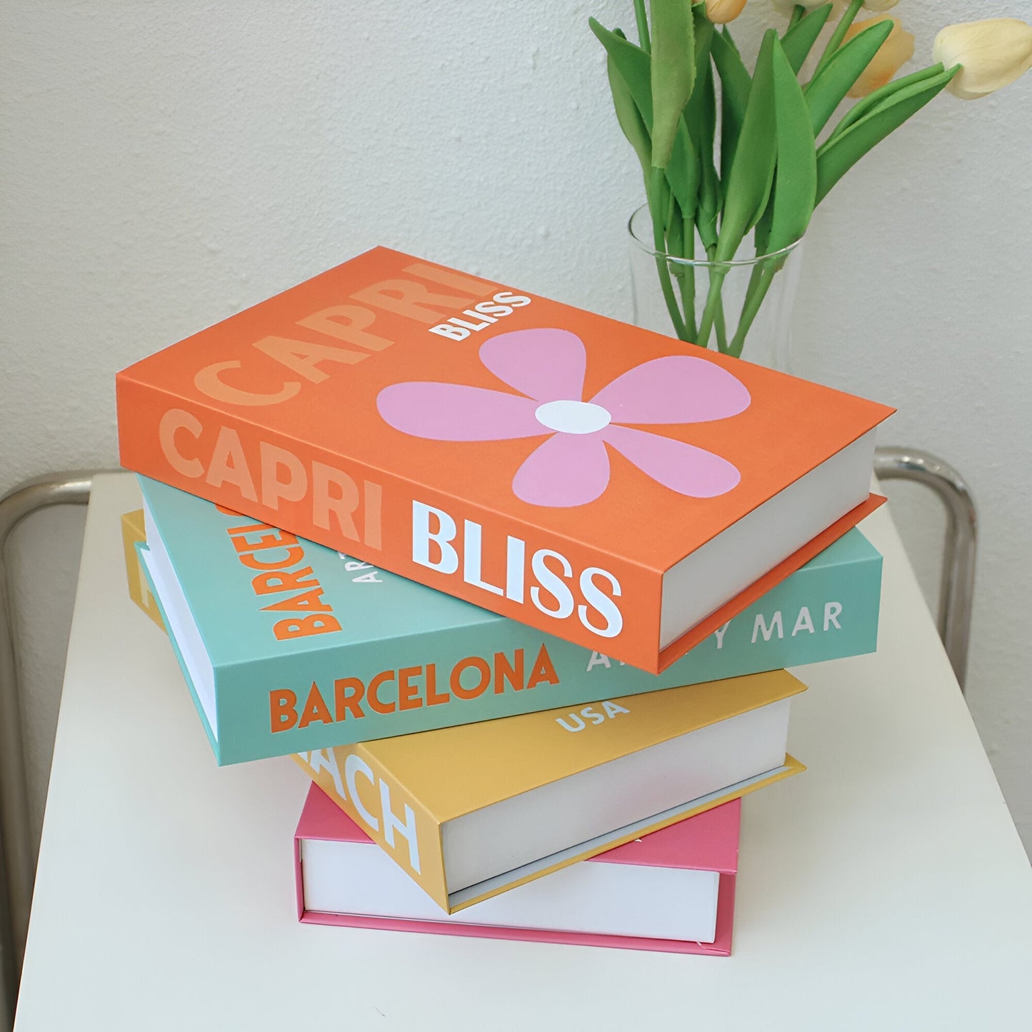 Izzy – Deko-Bücher im minimalistischen Stil