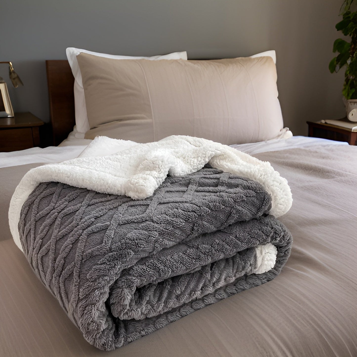 CloudSoft Throw – Doppelseitige pastellfarbene Flanell-Fleecedecke