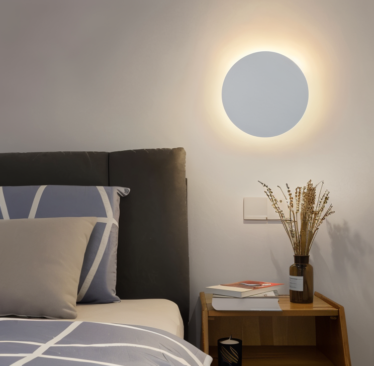OrbGlow – Runde Metall-Wandleuchte in Schwarz/Weiß/Gold für moderne Räume