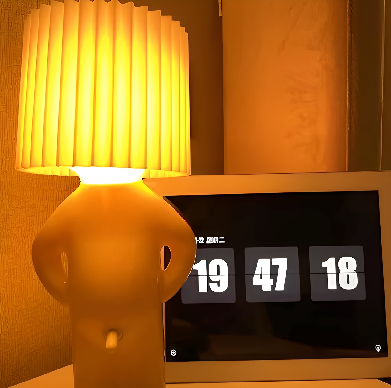 Tomo – Niedliche Jungen-Leselampe als Nachtlicht