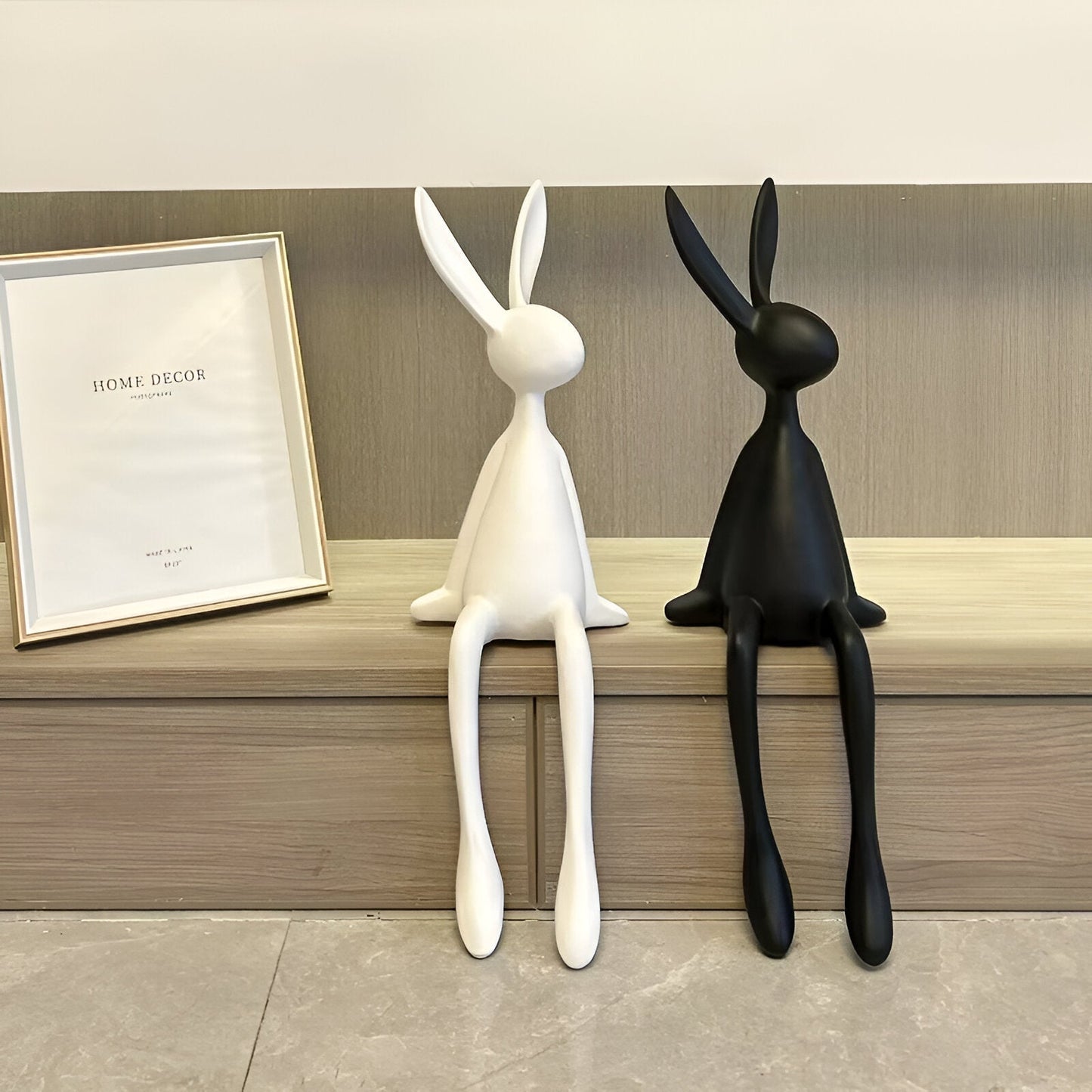 HopArt Osterfigur – Farbenfroher Pop-Art-Hase aus Kunstharz